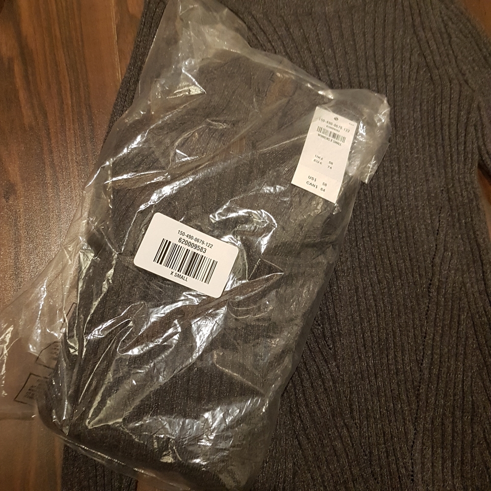 A&F waist slimming sweater (grey) - Picture 6 of 8
